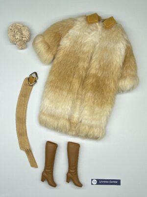 Barbie Fun Fur 1971 #3434 is complete and in very good condition.