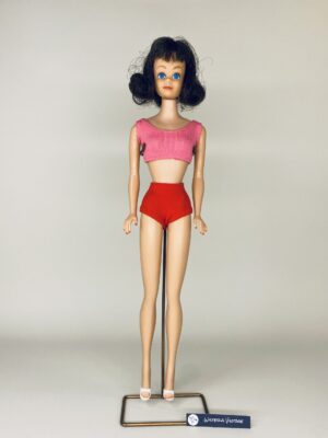 Midge brunette #860 1963-66. Very good condition.