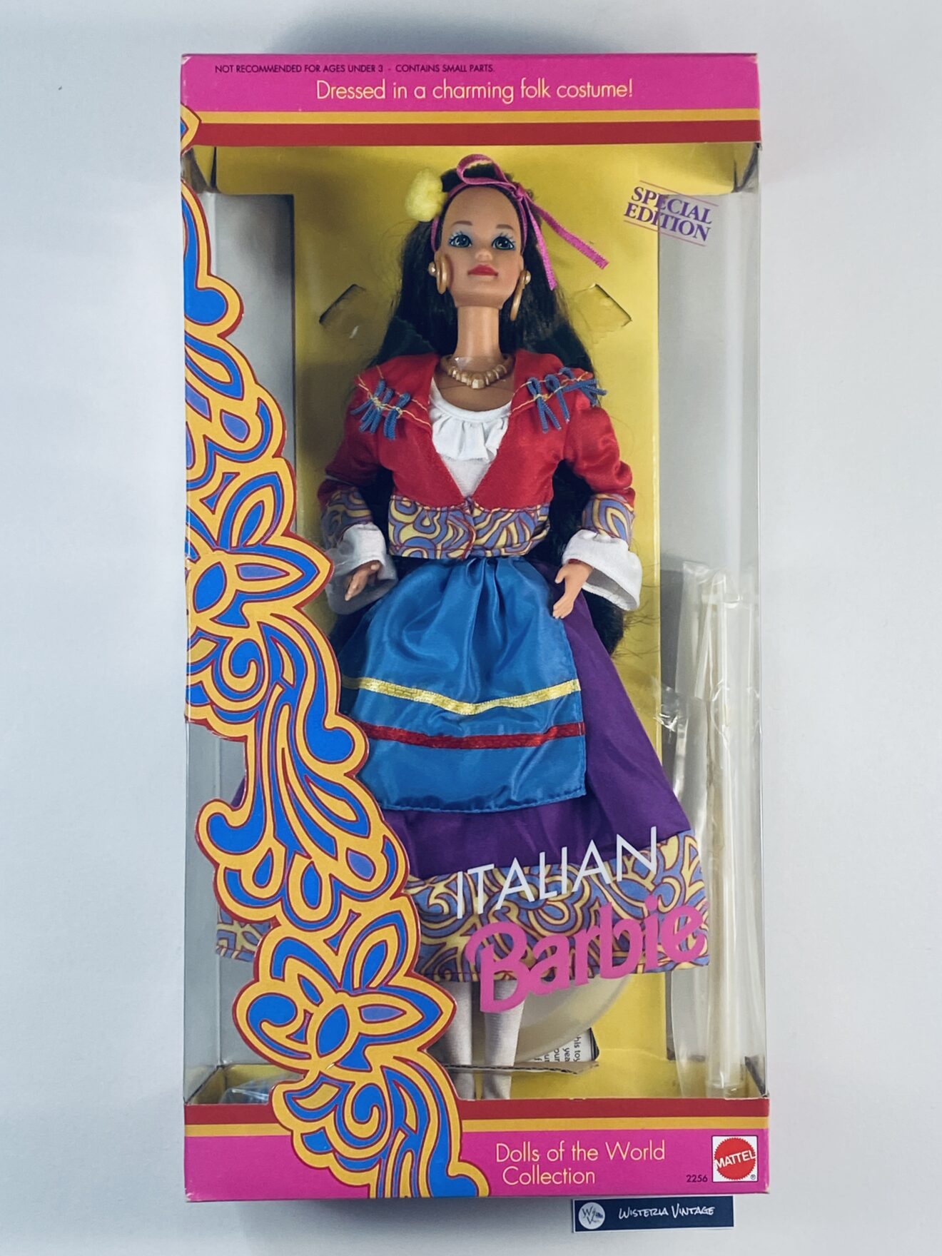 Barbie Italian 1992 #2256 is new in box.